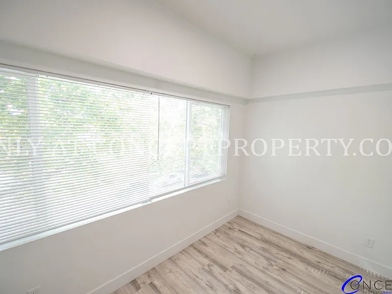First Avenue Flats — Photo 113