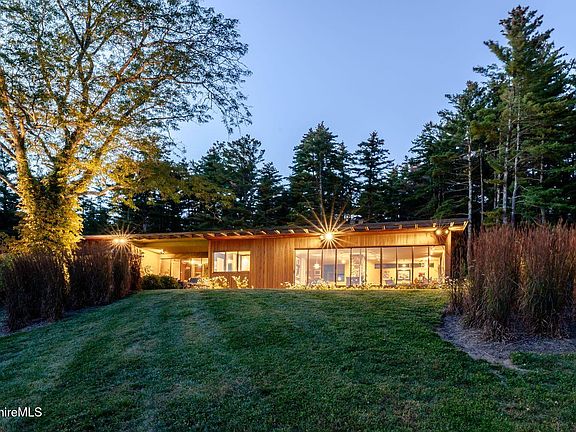 3rd image of 651 Hayes Hill Rd