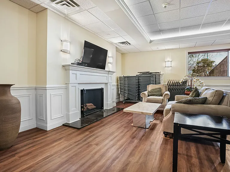 143 Hoyt St #1K — Photo 37