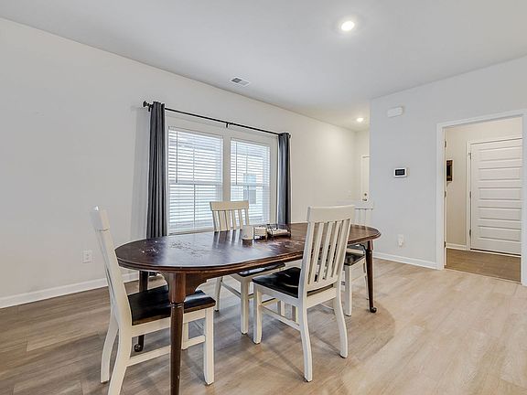 5th image of 131 Franklins Walk