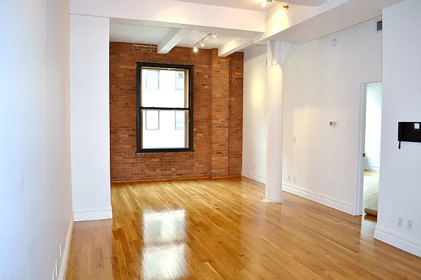 Rented by Tabak Real Estate | media 11