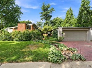 2217 Divot Dr, Saint Louis, MO 63131