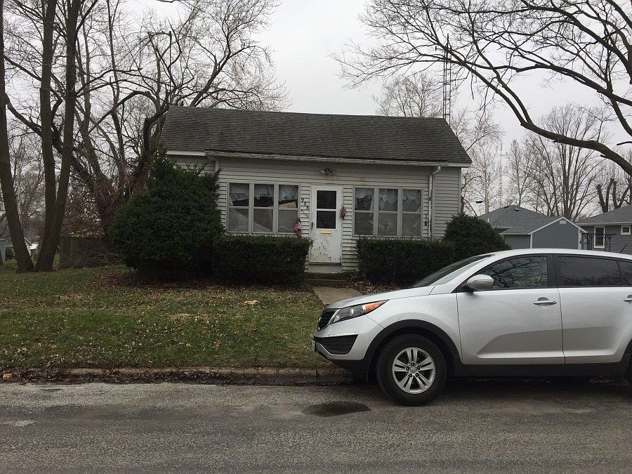 1st image of 908 W South 2nd St