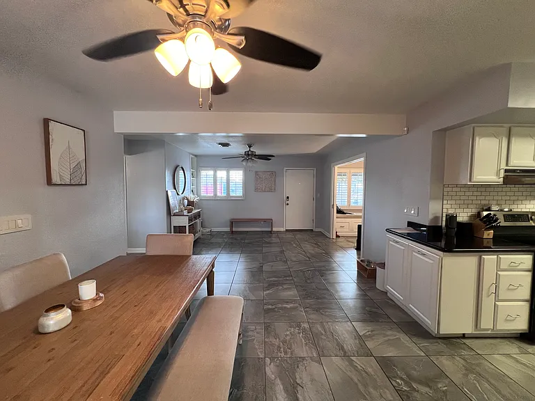 1432 W 6th St — Photo 11