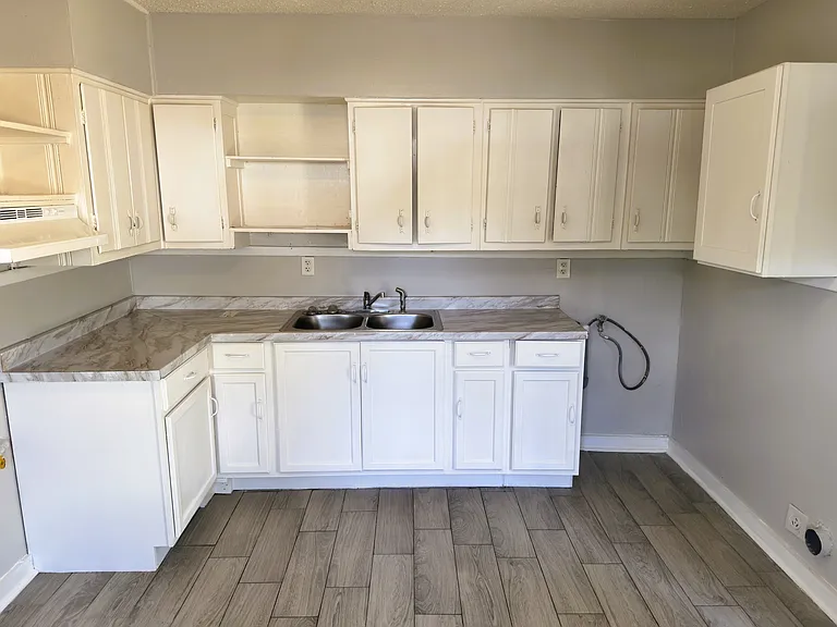 4374 Deborah Ave — Photo 6