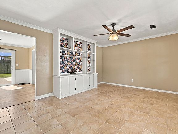3rd image of 3725 Forest Glen Rd