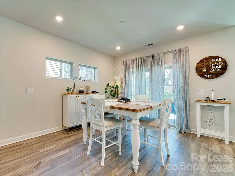 4009 Woodland View Dr — Photo 8