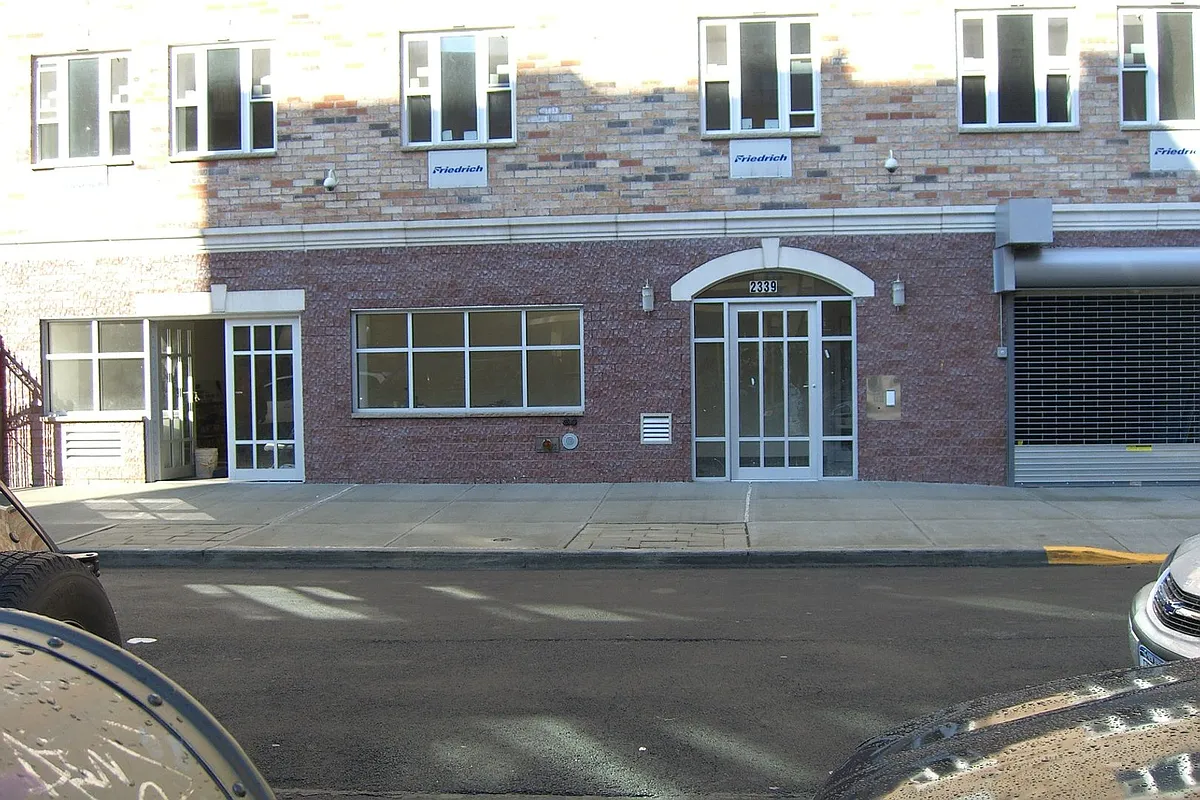 Building Photo - 2339 Tiebout Ave