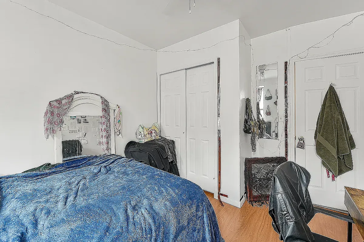 124 Mott Street — Photo 3