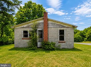 25 Mickey Ln, Milroy, PA 17063