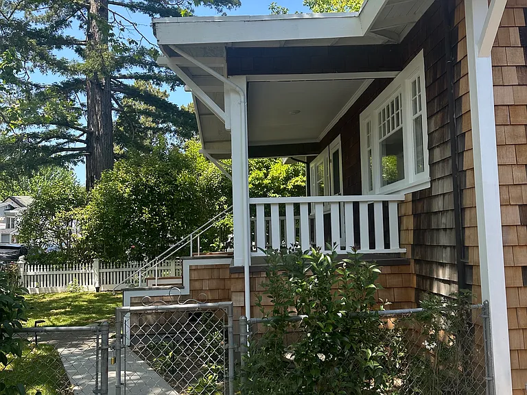 35 Poplar Ave — Photo 5