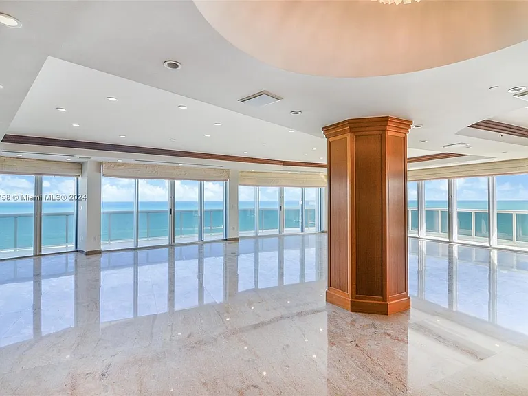 9601 Collins Ave #T4 — Photo 15