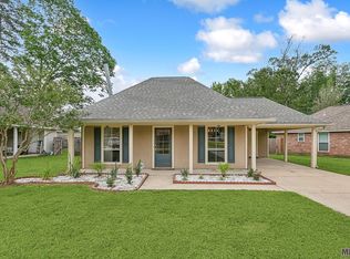 13955 J R Dr, Walker, LA 70785