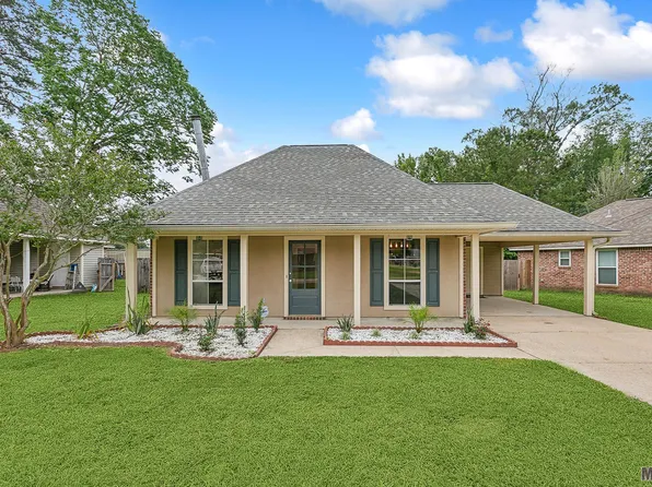 13955 J R Dr, Walker, LA 70785