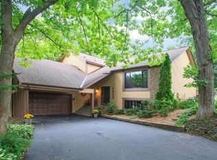 7989 131st St W, Apple Valley, MN 55124