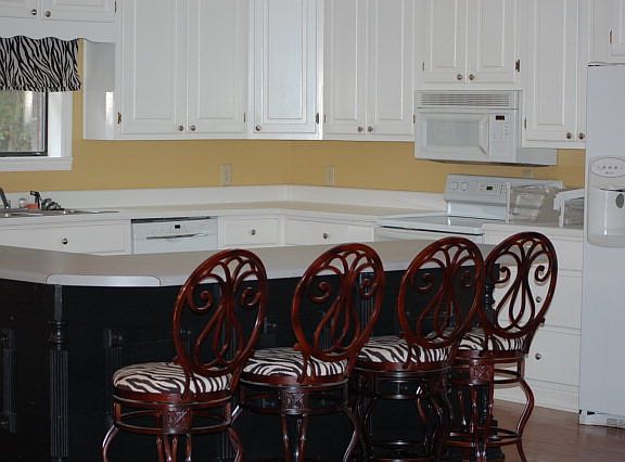 2nd image of 734 Creekside Dr