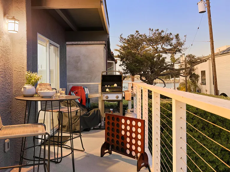 824-826 Anacapa Ct — Photo 24