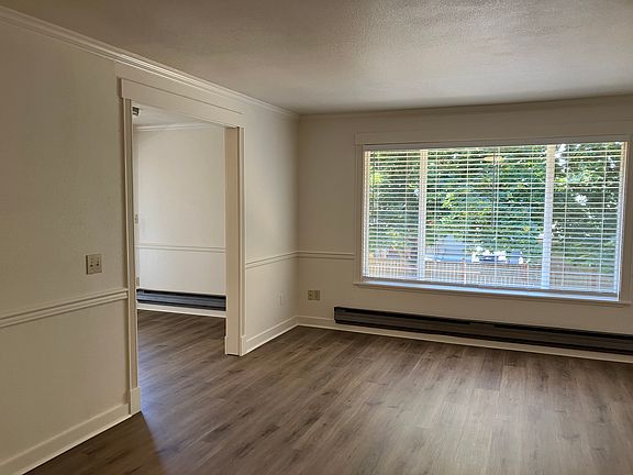 2nd image of 12012 114th Ave E APT 3
