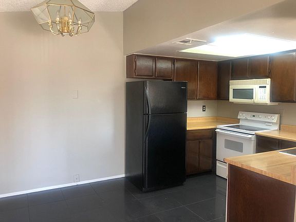 3rd image of 5072 Spencer St Unit D