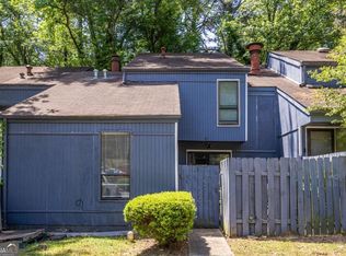 1010 Mariners Ct, Stone Mountain, GA 30083