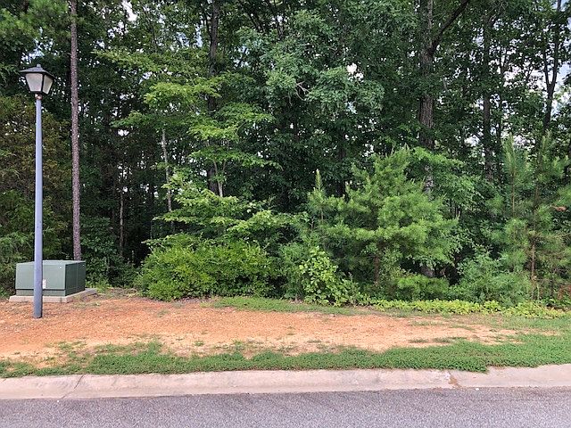2nd image of 1008 Lyndon Dr