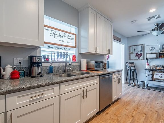 2nd image of 35735 Avenue H