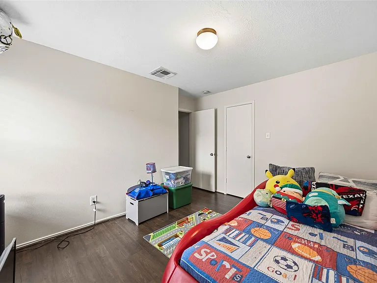 4718 Lonestone Cir — Photo 15