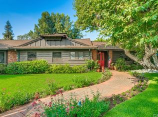 320 Cambridge Dr, Arcadia, CA 91007