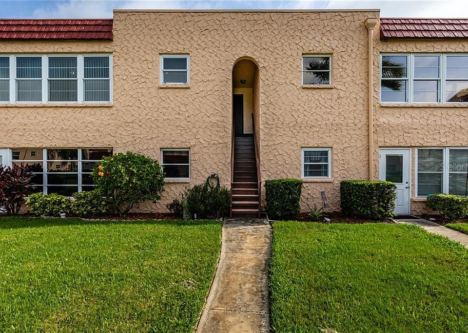 1st image of 218 Buttonwood Cir #218