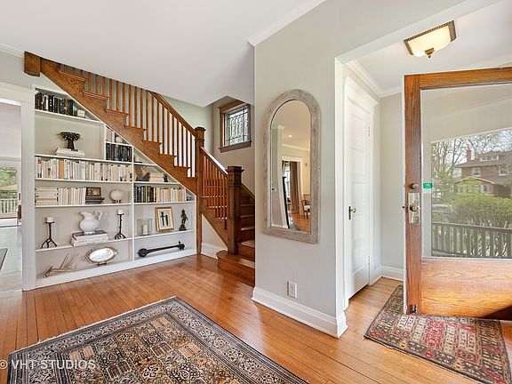 2nd image of 827 Elmwood Ave