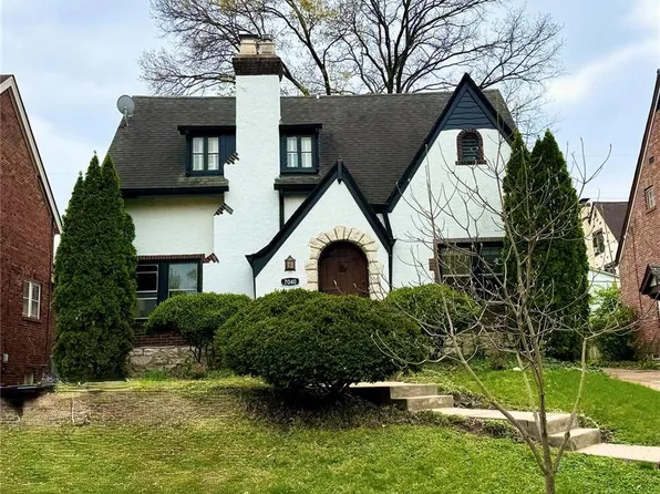 7040 Stanford Ave, Saint Louis, MO 63130