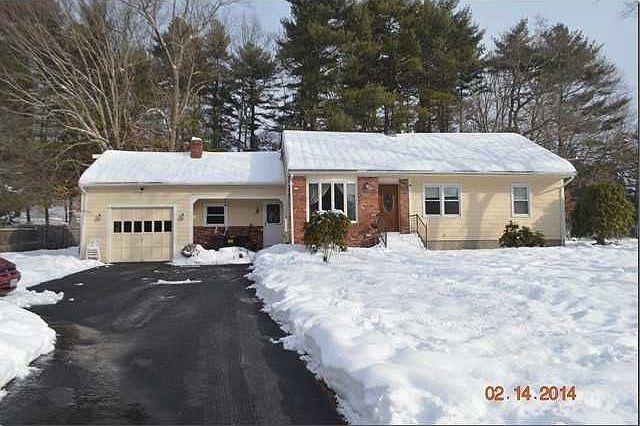 2nd image of 190 Mechanic St
