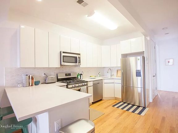 5th image of 506 E 119th St APT 2