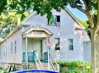 2560 S 12th St, Milwaukee, WI 53215
