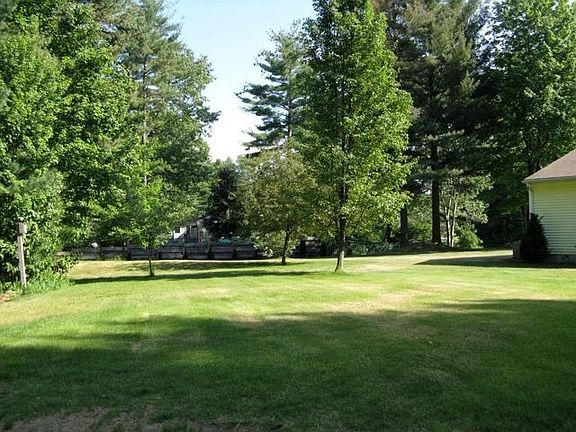 4th image of 36 Candleberry Dr