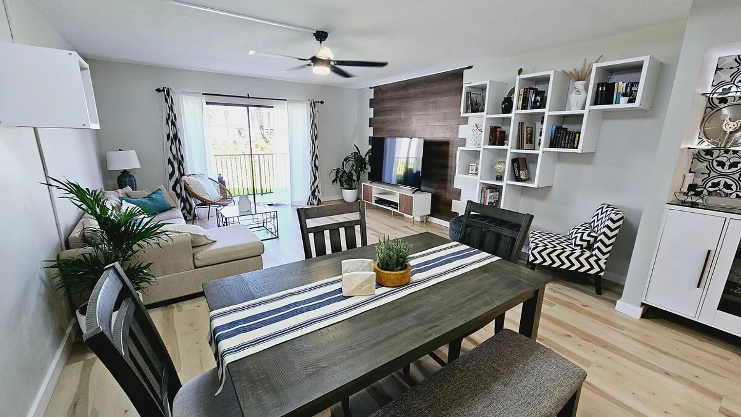 2 bed, 2.0 bath, $3,401 — Photo 2