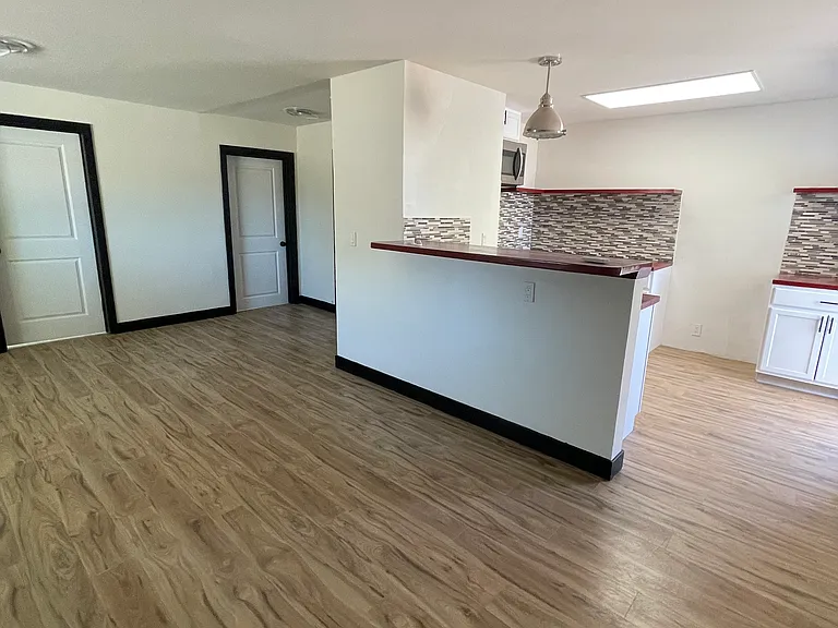 61056-29 Palms Hwy — Photo 12