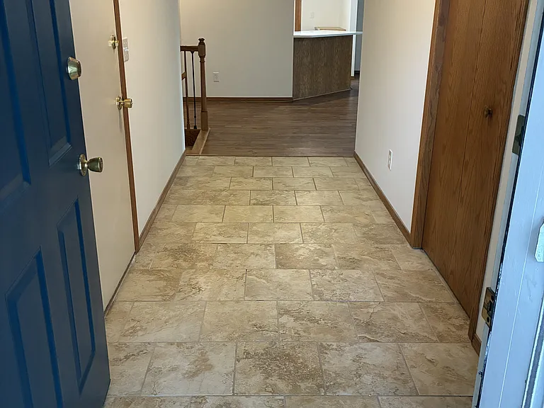 925 Sky Ridge Dr — Photo 4