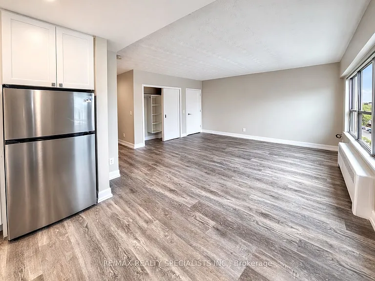 118 Tyndall Ave #505 — Photo 3