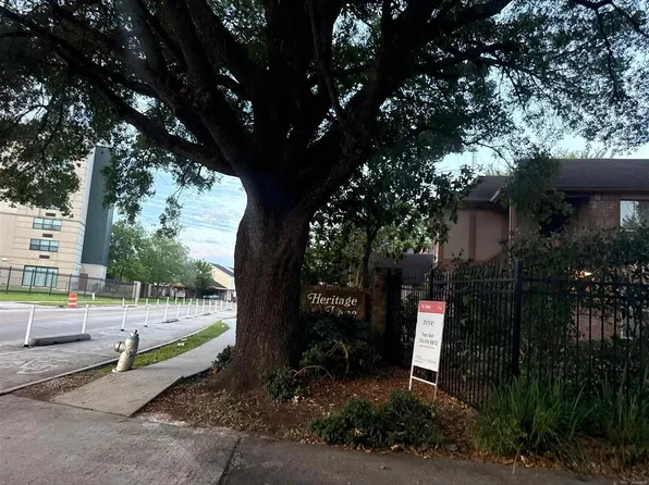 11 Heritage Ln, New Orleans, LA 70114