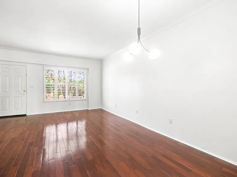 5200 Premiere Hills Cir #123 — Photo 5
