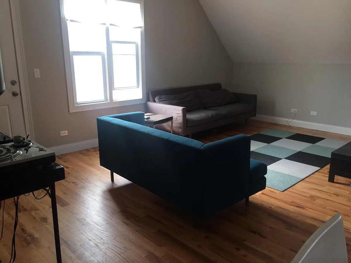Building Photo - 1831 N Kimball Ave #2