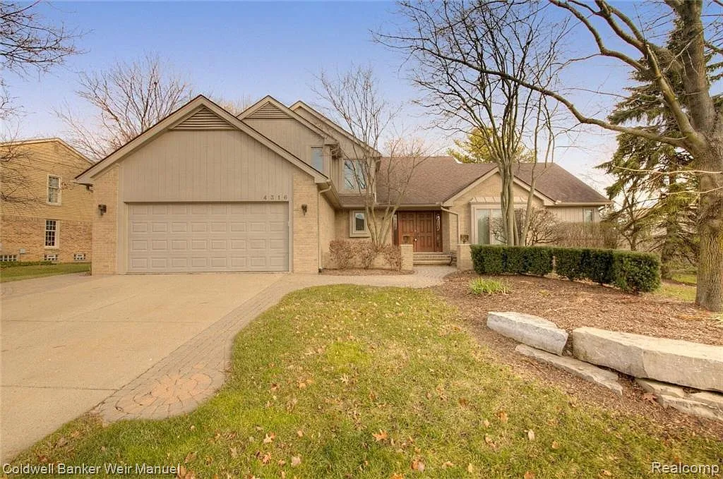 4316 Lehigh Dr photo 1