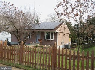 5601 Haddon Dr, Lanham, MD 20706