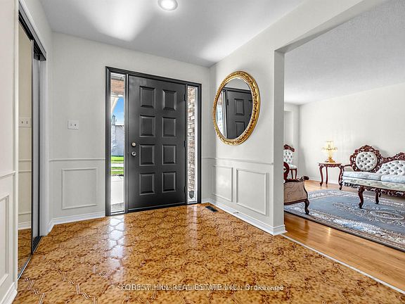 2nd image of 32 Saddletree Dr