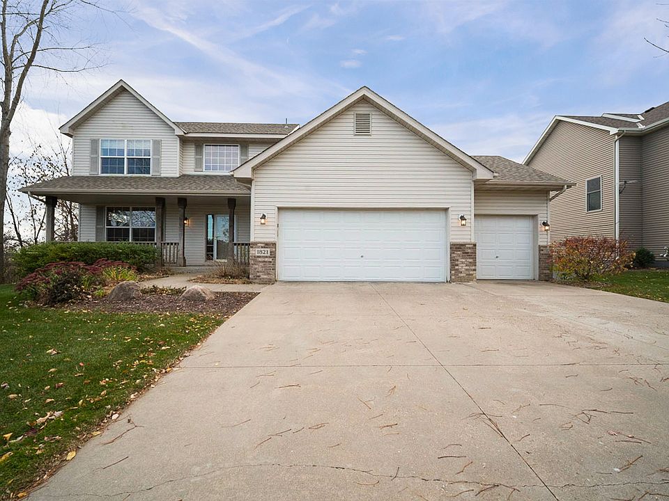 1st image of 1821 Moccasin Dr