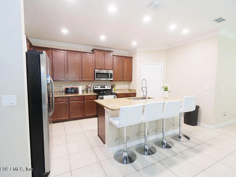 16150 Blossom Lake Dr — Photo 2