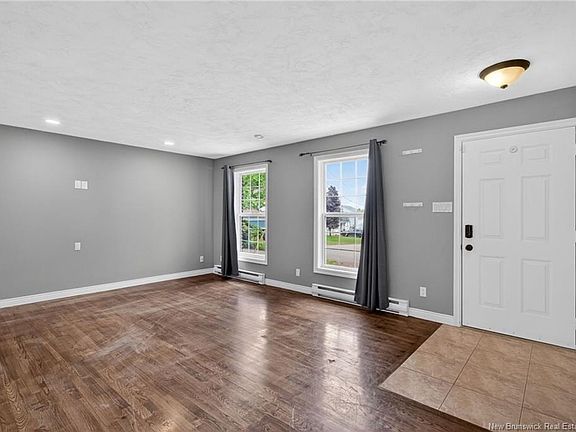 4th image of 76 Cap Pele Ct