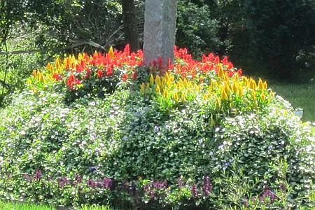 MONUMENT GARDEN