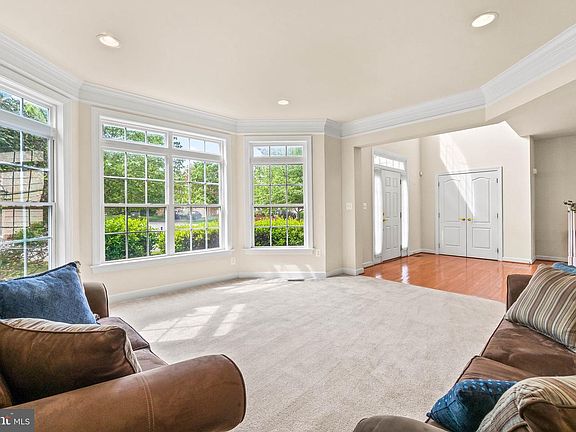 4th image of 42778 Klondike Ct